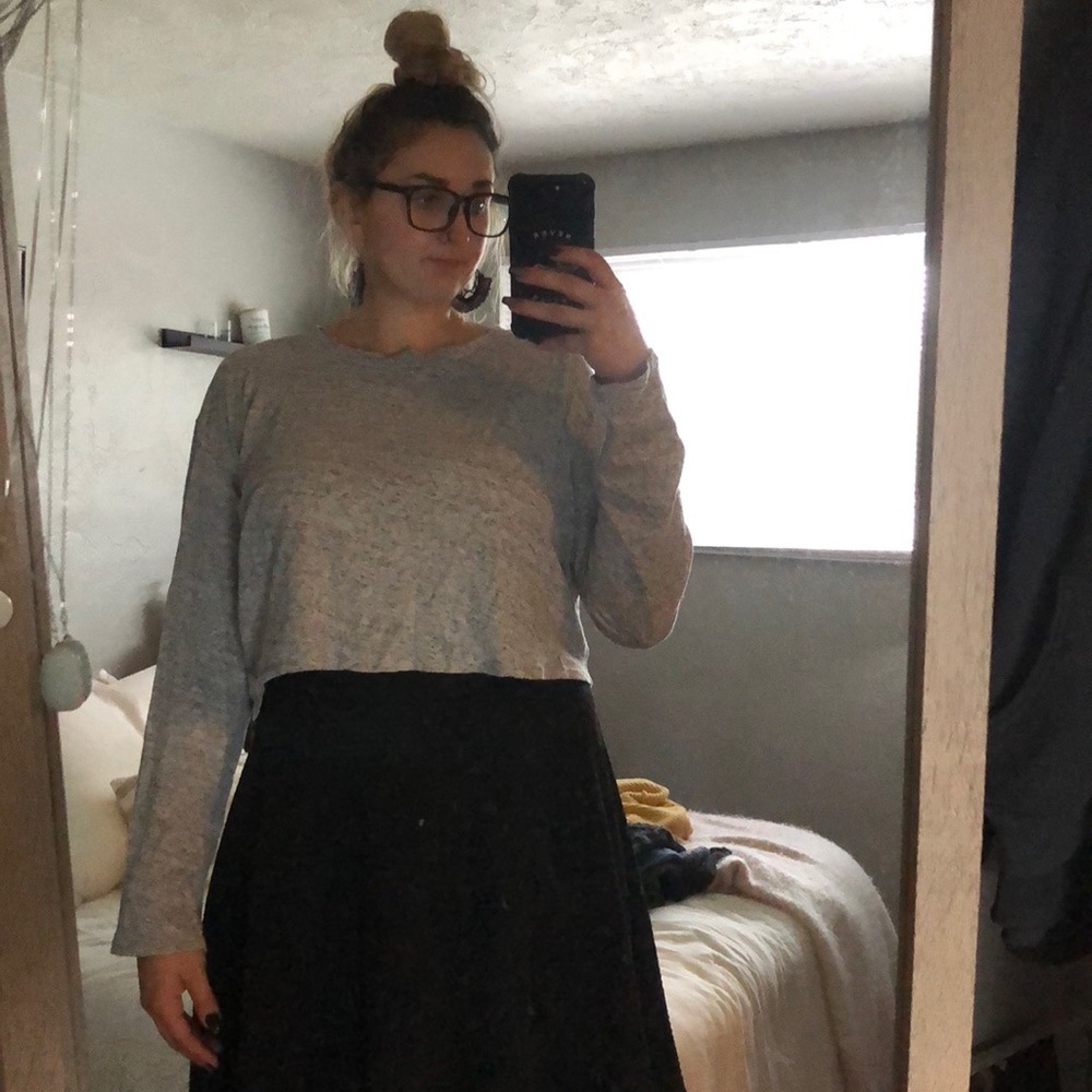 Grey crop long sleeve PINK shirt. Size L